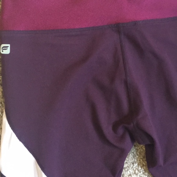 Purple, magenta workout leggings - Picture 2 of 2